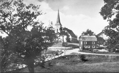 Gustavsbergs kyrka och den numera nedbrunna Bleket